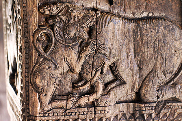 Embekke Devale wood carving beast attack