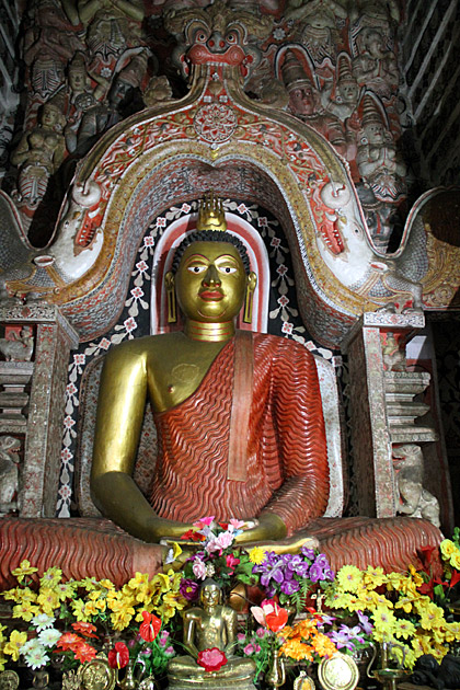 Lankatikale golden buddha