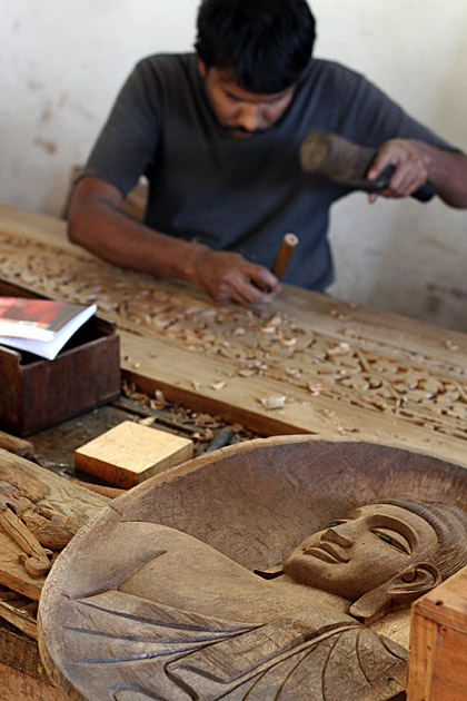 Sri Lankan Wood Working at Rajanima Craft