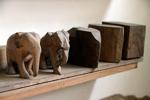 From wood block to elephant figure