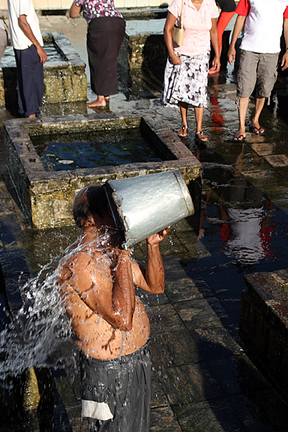 Read more about the article The Kanniyai Hot Wells and Velgam Vihara