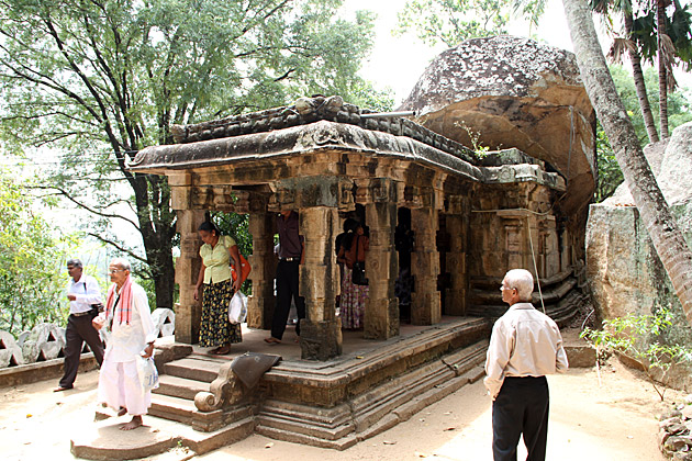 Read more about the article The Stony Temples of Ridi Vihara and Aluvihara