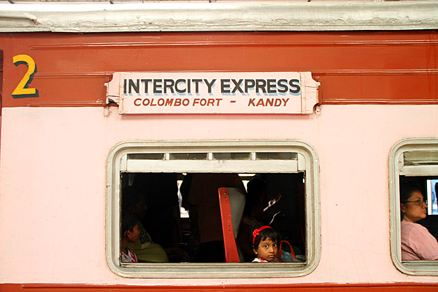 Read more about the article The Train from Colombo to Kandy