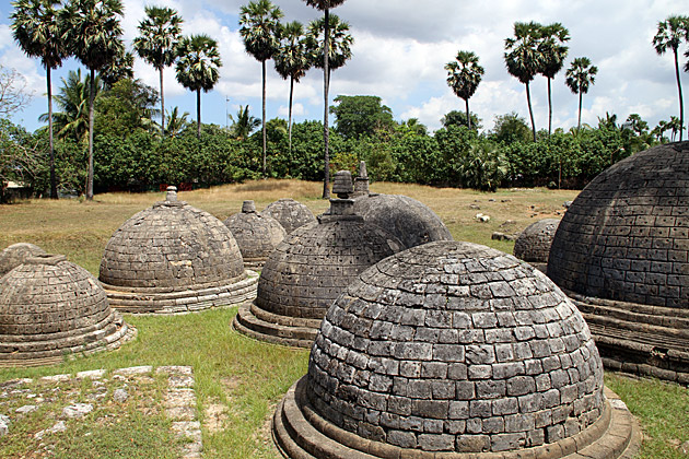 Read more about the article The Enigmatic Stupas of Kadurugoda